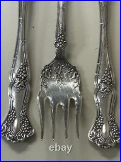 Ant. 1847 ROGERS BROS. 1904 Vintage Grape 10 ct. SALAD FORKS- XS Triple SP