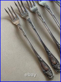 Antique Isabella Silver plate R. C. Co Rogers Oyster Forks Grape 5 7/8 Inch X 12 Antique Isabella Silver plate R. C. Co Rogers Oyster Forks Grape 5 7/8 Inch X 12