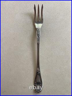 Antique Isabella Silver plate R. C. Co Rogers Oyster Forks Grape 5 7/8 Inch X 12 Antique Isabella Silver plate R. C. Co Rogers Oyster Forks Grape 5 7/8 Inch X 12