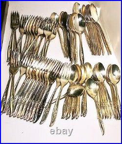 Antique Rogers Bros 1847 Int. Silver Daffodil 87pc. Set Serving utensils Chest