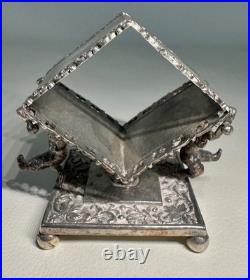 Antique Rogers Smith Meridian Co Silver Plate Figural Napkin Ring 2 Boys Playing
