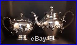 Antique Wm Rogers, Hamilton, Ontario #1047 Silver Plate Tea Pot & Coffee Pot Pai