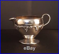 Antique Wm Rogers, Hamilton, Ontario #1047 Silver Plate Tea Pot & Coffee Pot Pai