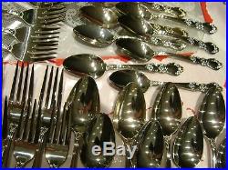Beautiful 36 Pc1847 Rogers Bros HERITAGE Silverplate Set for 8 spoon fork knife