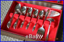 Beautiful 78 Pc. 1847 Rogers Bros FIRST LOVE Silverplate Flatware Set & Chest
