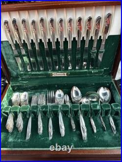 CommunityRogers & Bro Silverplate FlatwareSet with WoodenCase 50+ Pieces