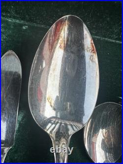 CommunityRogers & Bro Silverplate FlatwareSet with WoodenCase 50+ Pieces