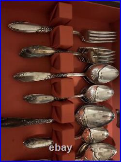 Country Lane Wm. A Rogers Sectional Oneida Silverplate Service for 8 43 Pieces