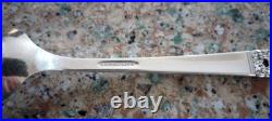 Excellent Wm Rogers Mfg mid-20th century 83 piece silver plate pattern Community