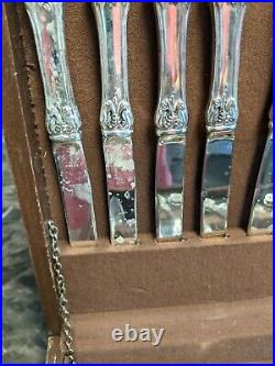 FB Rogers FRENCH ROSE DESIGN SILVER PLATE FLATWARE Silverware with WOODEN BOX