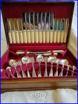 Fine MID Century Cutlery Service For 8 In Canteen, William Rogers, Sheffield