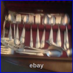 First Love Rogers Brothers 1847 SilverPlate Perfect 92 pieces Serv 12 + servings
