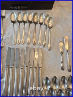 IS Co Genuine Wm. Rogers Sectional SilverPlate 50 Piece Silverware Set with Case