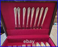 IS Co Genuine Wm. Rogers Sectional SilverPlate 50 Piece Silverware Set with Case