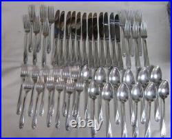 International Rogers Silverplate Daffodil 1950- 80 Pc. Service for 12