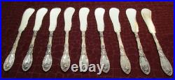 LA VIGNE 8 + 1 Butter Spreaders 1908 Rogers Silverplate Grapes No Monograms LA VIGNE 8 + 1 Butter Spreaders 1908 Rogers Silverplate Grapes No Monograms
