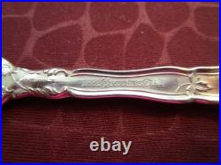 LA VIGNE 8 + 1 Butter Spreaders 1908 Rogers Silverplate Grapes No Monograms LA VIGNE 8 + 1 Butter Spreaders 1908 Rogers Silverplate Grapes No Monograms