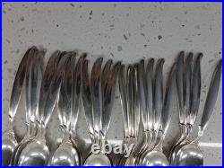 MCM 1847 Rogers Bros IS 86 Pc FLAIR Silverware Service for 13 & Serving Set