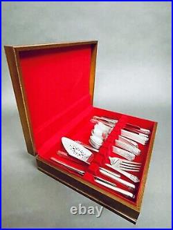 Marvelous 1941 Set of 35 Pc Original Precious Rogers Deluxe Plate Silverware