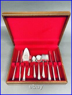 Marvelous 1941 Set of 35 Pc Original Precious Rogers Deluxe Plate Silverware