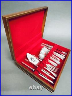 Marvelous 1941 Set of 35 Pc Original Precious Rogers Deluxe Plate Silverware