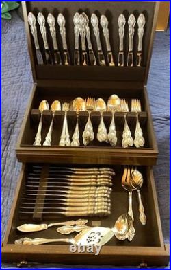 Oneida 1881 Rogers Baroque Rose Victorian Classic Silverplate 104 Pc 12Service Oneida 1881 Rogers Baroque Rose Victorian Classic Silverplate 104 Pc 12Service