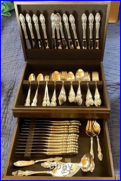 Oneida 1881 Rogers Baroque Rose Victorian Classic Silverplate 104 Pc 12Service Oneida 1881 Rogers Baroque Rose Victorian Classic Silverplate 104 Pc 12Service