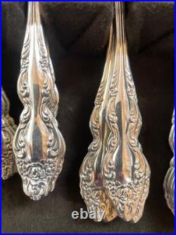 Oneida 1881 Rogers Baroque Rose Victorian Classic Silverplate 104 Pc 12Service Oneida 1881 Rogers Baroque Rose Victorian Classic Silverplate 104 Pc 12Service