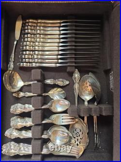 Oneida 1881 Rogers Silverplate Silverware 1967 Baroque Rose 68 Pcs serves 12 EX