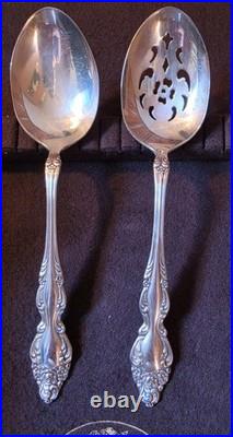 Oneida 1881 Rogers Silverplate Silverware 1967 Baroque Rose 68 Pcs serves 12 EX