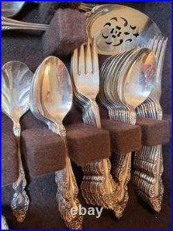 Oneida 1881 Rogers Silverplate Silverware 1967 Baroque Rose 68 Pcs serves 12 EX