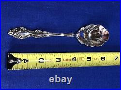 Oneida 1881 Rogers Silverplate Silverware 1967 Baroque Rose 71 Pcs with Wood Box