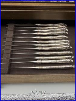 Oneida 1881 Rogers Victorian Classic Silverplate 72 Pc Service for 12