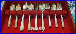 Oneida Rogers 1881 Silverware flateware for 8 Silver Plated 50 pcs Wood Chest