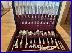 Oneida Silverplate 1881 Rogers Del Mar Silverware Flatware 95 Piece Set 1939 Oneida Silverplate 1881 Rogers Del Mar Silverware Flatware 95 Piece Set 1939