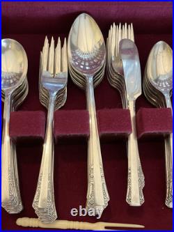 Oneida Silverplate 1881 Rogers Del Mar Silverware Flatware 95 Piece Set 1939 Oneida Silverplate 1881 Rogers Del Mar Silverware Flatware 95 Piece Set 1939