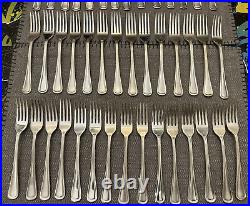 Oneida WM A Rogers Hotel Plate Columbia Regis Flatware Set Lot 169 Pieces READ