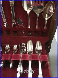 ROGERS BROS 1847 FIRST LOVE SERVICE 8 & BOX 103 PIECES NO MONOGRAM Silverplate