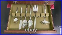 ROGERS BROS GARLAND SILVER PLATE FLATWARE SERVICE FOR 12 MID CENTURY 79 pieces