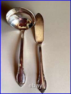 Remembrance 1847 Rogers Bros Flatware 49pc plus chest service for 8 Silver Plate