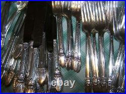 Rogers 105pc 1847 First love silverware with chest. Weighs 16LBS at shipping