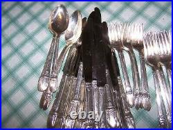 Rogers 105pc 1847 First love silverware with chest. Weighs 16LBS at shipping