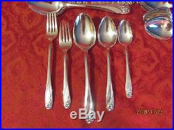 Rogers 1847 Daffodil 12 pc silverplate set/w serving pieces 82 piece set