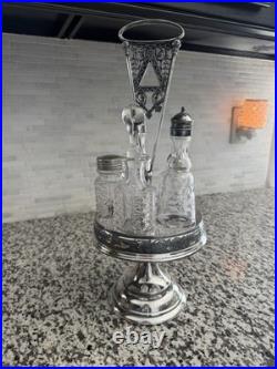 Rogers&Bro Triple Plate Antique Victorian Style Cruet Set
