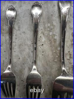 Rogers Bros 1847 Remembrance Silverplate Flatware Set 59 Piece + 8 Knives