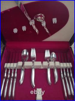 Rogers Bros. 1847 Silver plate Flair Silverware 52 Piece Serves 8 Rogers Bros. 1847 Silver plate Flair Silverware 52 Piece Serves 8