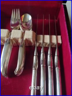 Rogers Bros. 1847 Silver plate Flair Silverware 52 Piece Serves 8 Rogers Bros. 1847 Silver plate Flair Silverware 52 Piece Serves 8