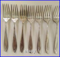 Rogers Bros. 1847 Silverplate Silhouette 31 Piece Flatware Set Rogers Bros. 1847 Silverplate Silhouette 31 Piece Flatware Set
