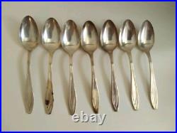 Rogers Bros. 1847 Silverplate Silhouette 31 Piece Flatware Set Rogers Bros. 1847 Silverplate Silhouette 31 Piece Flatware Set