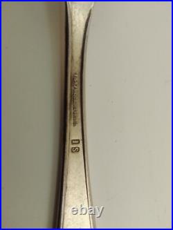 Rogers Bros. 1847 Silverplate Silhouette 31 Piece Flatware Set Rogers Bros. 1847 Silverplate Silhouette 31 Piece Flatware Set